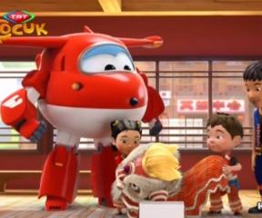 Harika Kanatlar Aslan Dansı